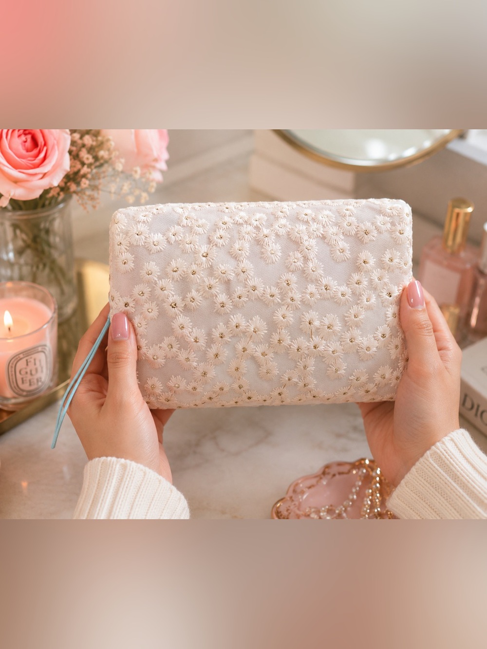 Embroidered Daisy cosmetic  Bag in Light Pink